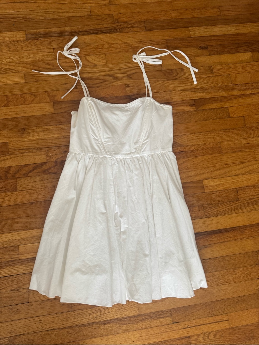 Bubble hem Mini Dress - Picture 3 of 6
